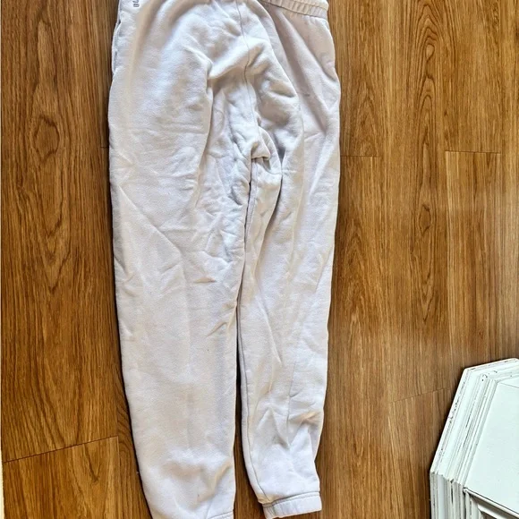 TNA perfect cozy fleece Women's Soft Purple Joggers - Picture 2 of 5